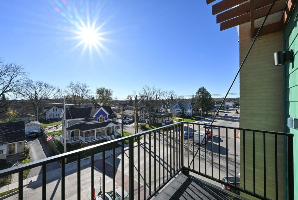500 E Main STREET #306, Waterford, WI 53185