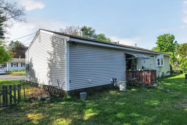 13 Drewsen Dr, Northampton, MA 01062