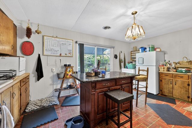 13 Drewsen Dr, Northampton, MA 01062