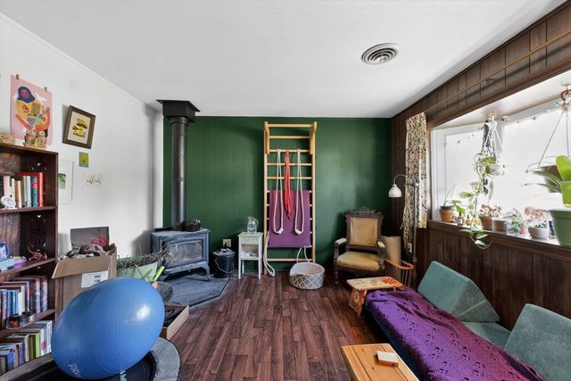 13 Drewsen Dr, Northampton, MA 01062