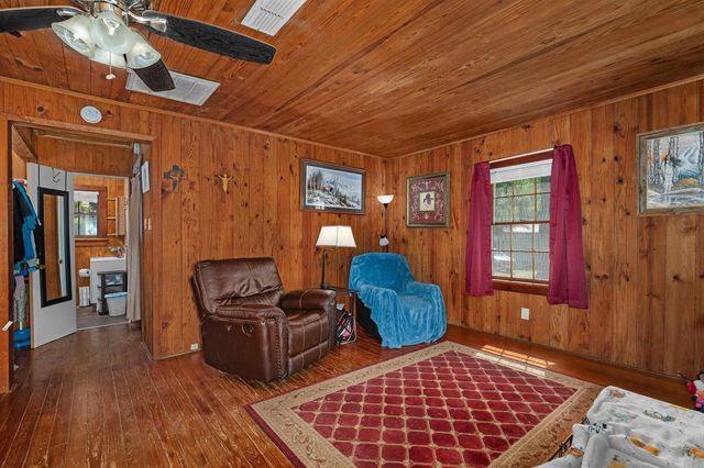 140 County Rd 4034, Carthage, TX 75633