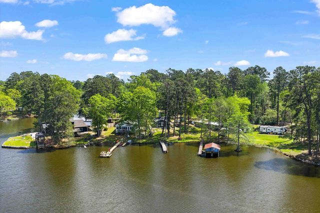 140 County Rd 4034, Carthage, TX 75633