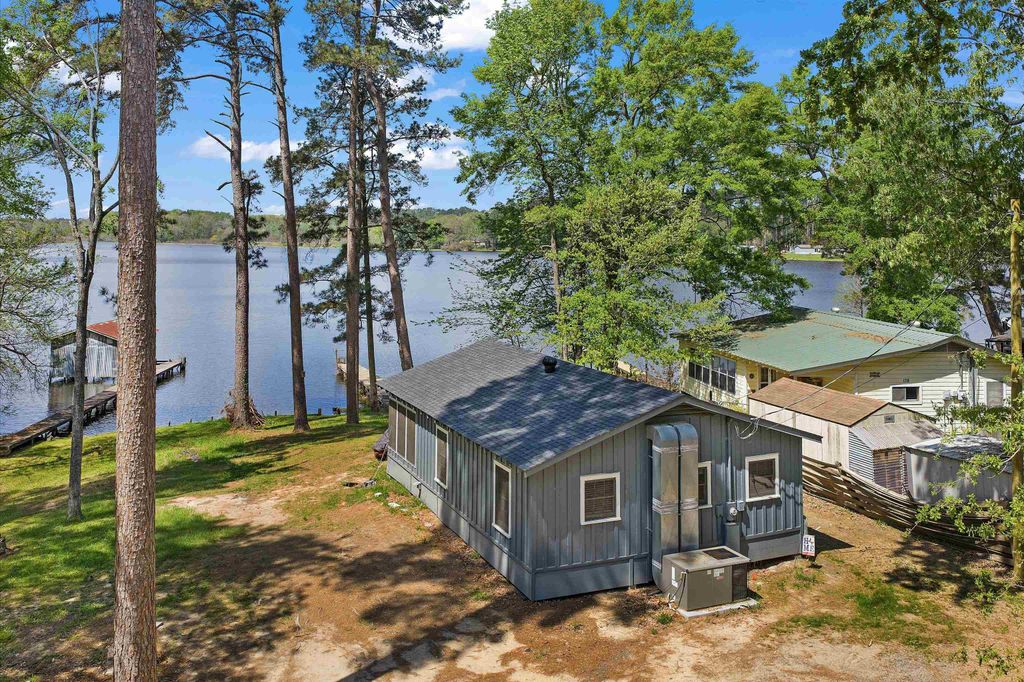 140 County Rd 4034, Carthage, TX 75633