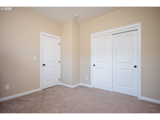 467 E JOHNSON St, Carlton, OR 97111