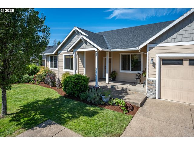 467 E JOHNSON St, Carlton, OR 97111
