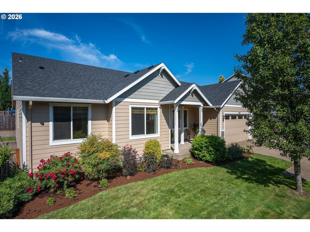 Image 1 of property listing at 467 E JOHNSON St, Carlton, OR 97111