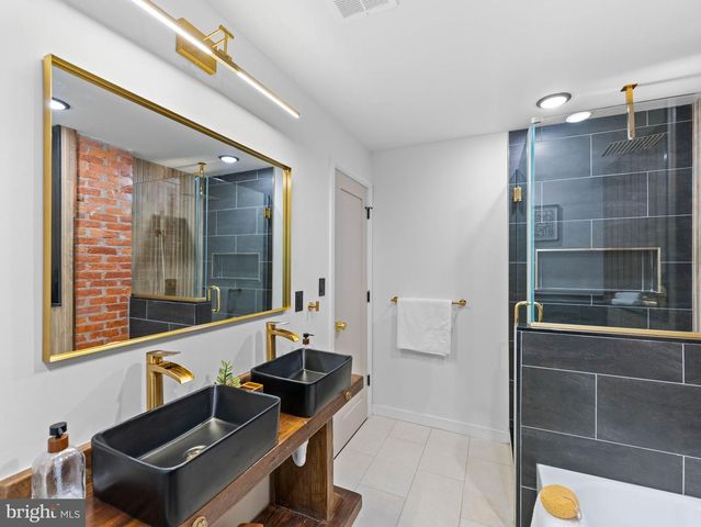 2339 S BUCKNELL ST, Philadelphia, PA 19145