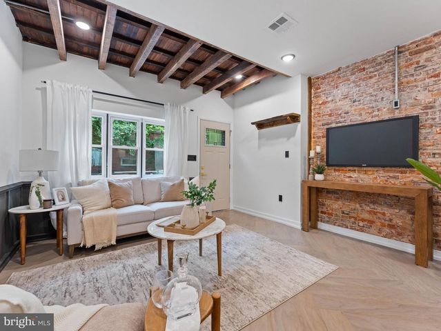 2339 S BUCKNELL ST, Philadelphia, PA 19145