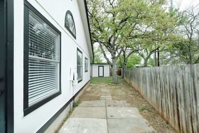 1301 Black Cherry DR, Cedar Park, TX 78613