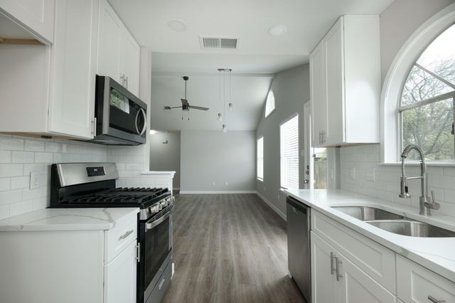 1301 Black Cherry DR, Cedar Park, TX 78613