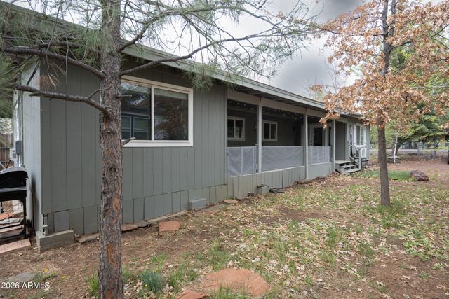 535 E OAK Drive, Munds Park, AZ 86017