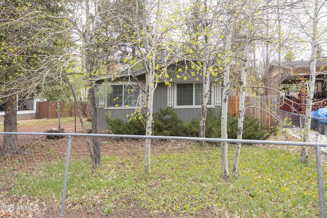 535 E OAK Drive, Munds Park, AZ 86017