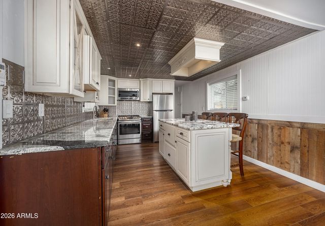 535 E OAK Drive, Munds Park, AZ 86017