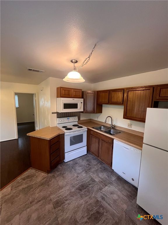 1628 Post Road, San Marcos, TX 78666