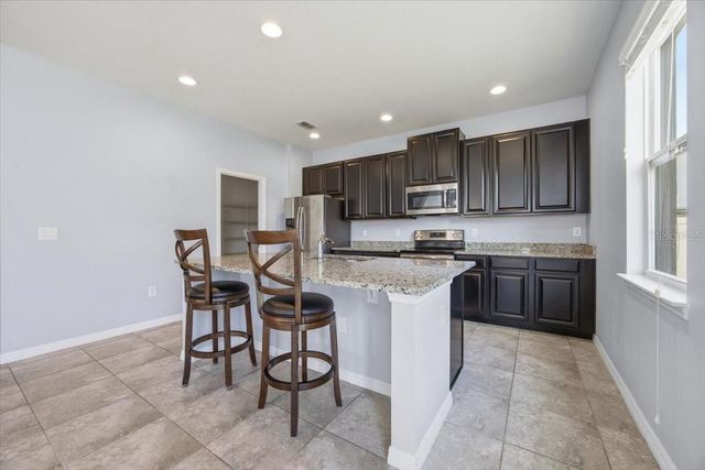 220 WHIRLAWAY DRIVE, Davenport, FL 33837