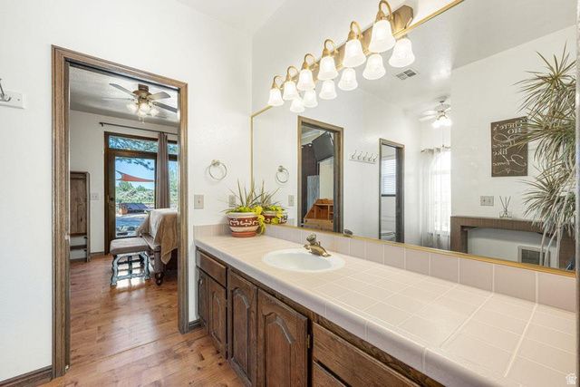 1262 W MEADOW LARK CIR, Dammeron Valley, UT 84783