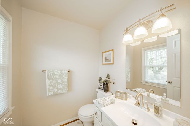 807 Bittersweet Lane, Anderson, IN 46011