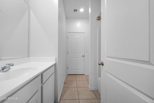 5619 W MOODY Trail, Laveen, AZ 85339