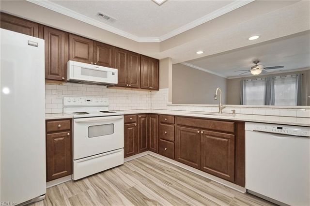 123 Songbird TRL, Yorktown, VA 23692