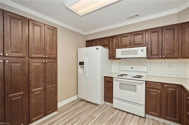 123 Songbird TRL, Yorktown, VA 23692