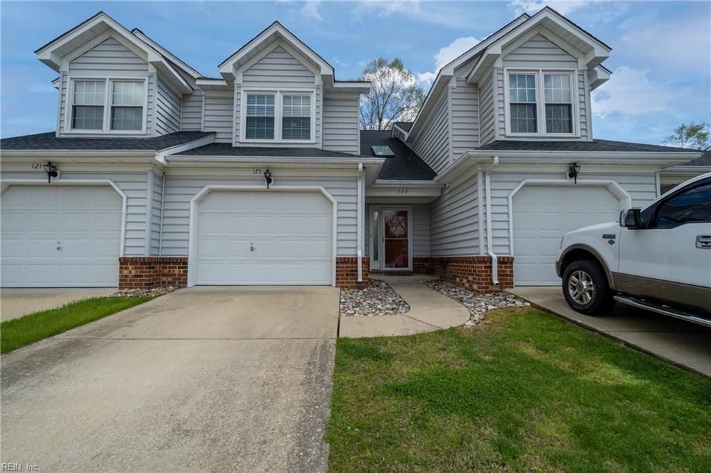 123 Songbird TRL, Yorktown, VA 23692