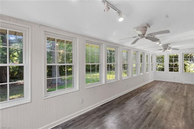 3301 Brookside LN, Portsmouth, VA 23703