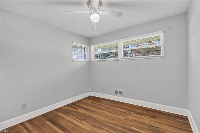 3301 Brookside LN, Portsmouth, VA 23703