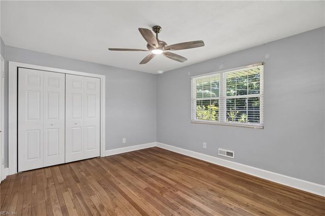 3301 Brookside LN, Portsmouth, VA 23703