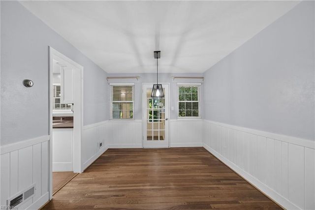 3301 Brookside LN, Portsmouth, VA 23703