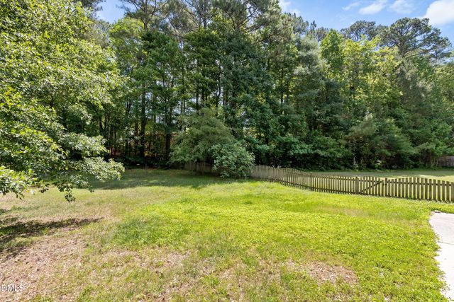 105 Chilmark Ridge Drive, Holly Springs, NC 27540