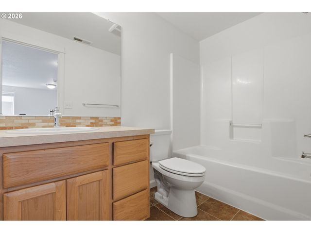 1213 Se 6TH St, Battle Ground, WA 98604