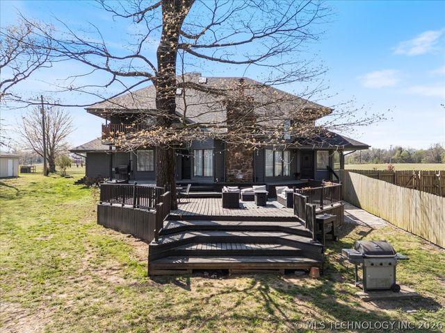 469267 W Hwy 100, Stilwell, OK 74960