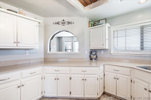 469267 W Hwy 100, Stilwell, OK 74960