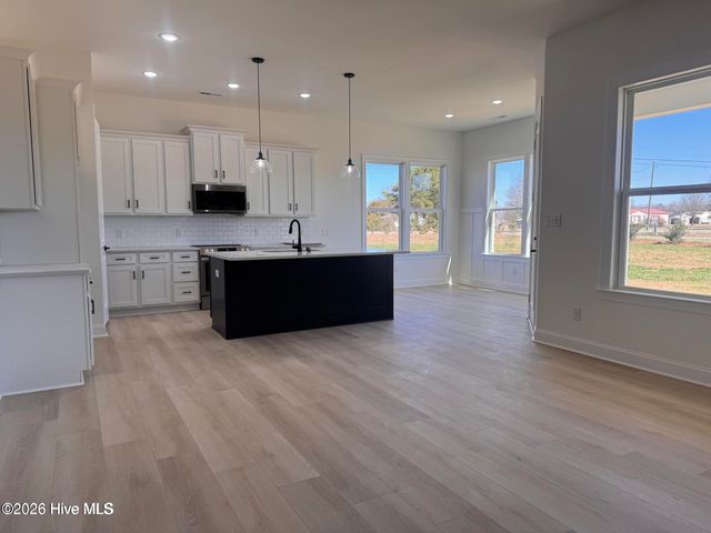 1773 Dixon Grove Lane, Grimesland, NC 27837