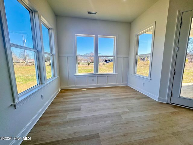 1773 Dixon Grove Lane, Grimesland, NC 27837