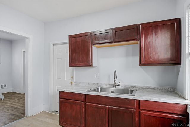 5015 Vancouver Street, Detroit, MI 48204