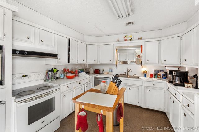 30205 S 4230 Road, Inola, OK 74036