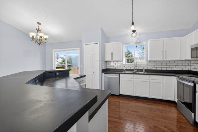 11437 Saddlebrook Circle, Pinckney, MI 48169