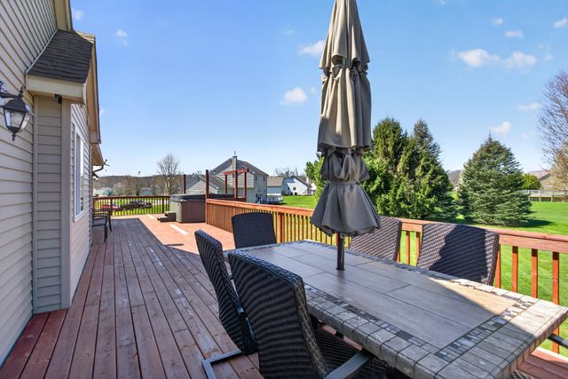 11437 Saddlebrook Circle, Pinckney, MI 48169