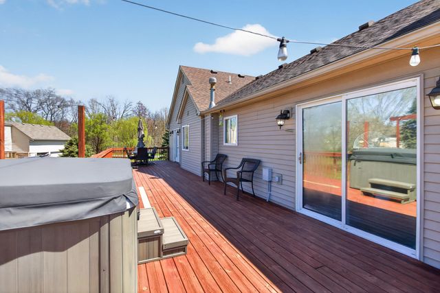 11437 Saddlebrook Circle, Pinckney, MI 48169