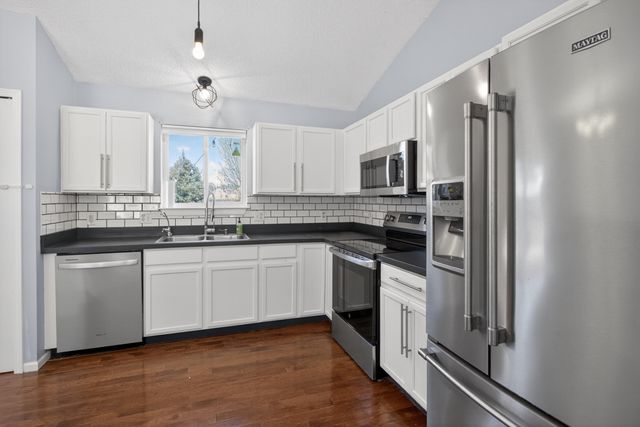 11437 Saddlebrook Circle, Pinckney, MI 48169