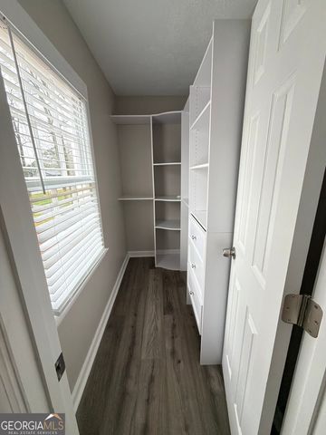 1519 Rangewood Drive SW, Lilburn, GA 30047