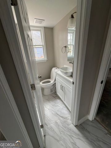 1519 Rangewood Drive SW, Lilburn, GA 30047