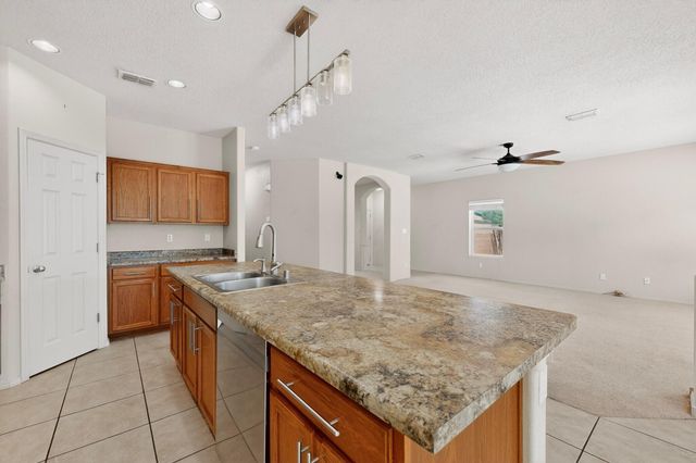 11824 Suny Bay Road SE, Albuquerque, NM 87123