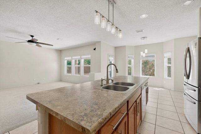 11824 Suny Bay Road SE, Albuquerque, NM 87123