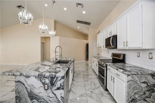 9534 Twister Trace Street, Las Vegas, NV 89178