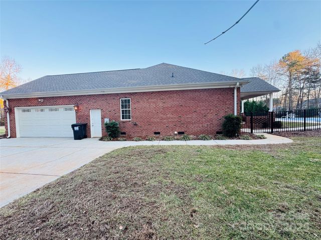 1266 Oak Grove Lane, Salisbury, NC 28146