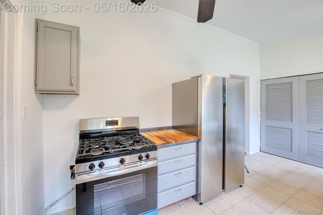 30815 Everett Street, Southfield, MI 48076