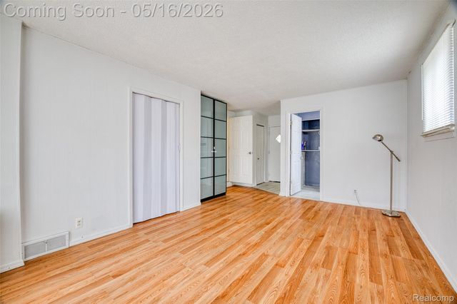 30815 Everett Street, Southfield, MI 48076
