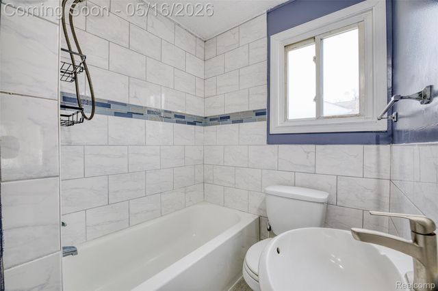 30815 Everett Street, Southfield, MI 48076